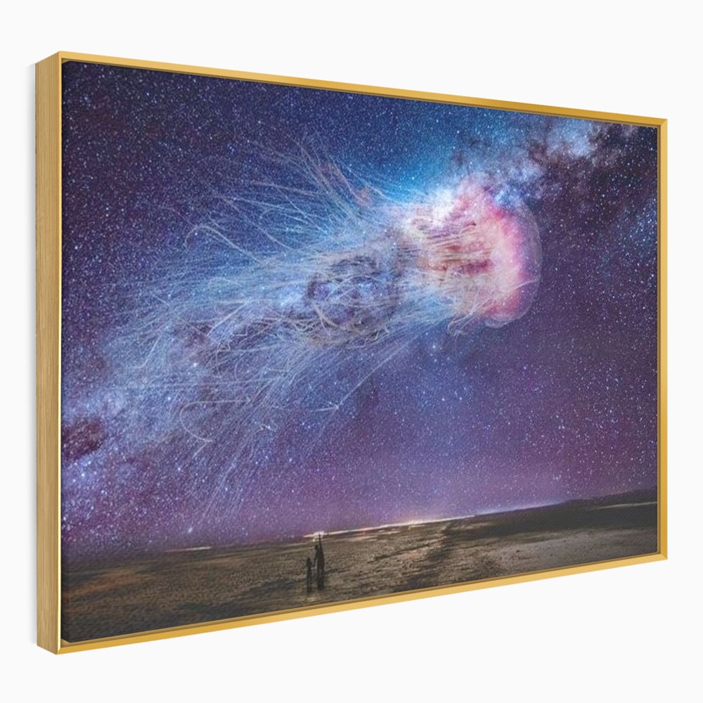Tablou canvas cu ilustratie digitala cu meduza cosmica si stele, in rama de aluminiu auriu